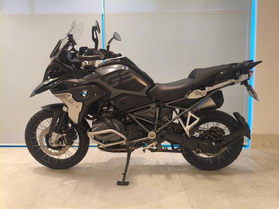 BMW R 1250 GS TRIPLE BLACK BMW R 1250 GS TRIPLE BLACK